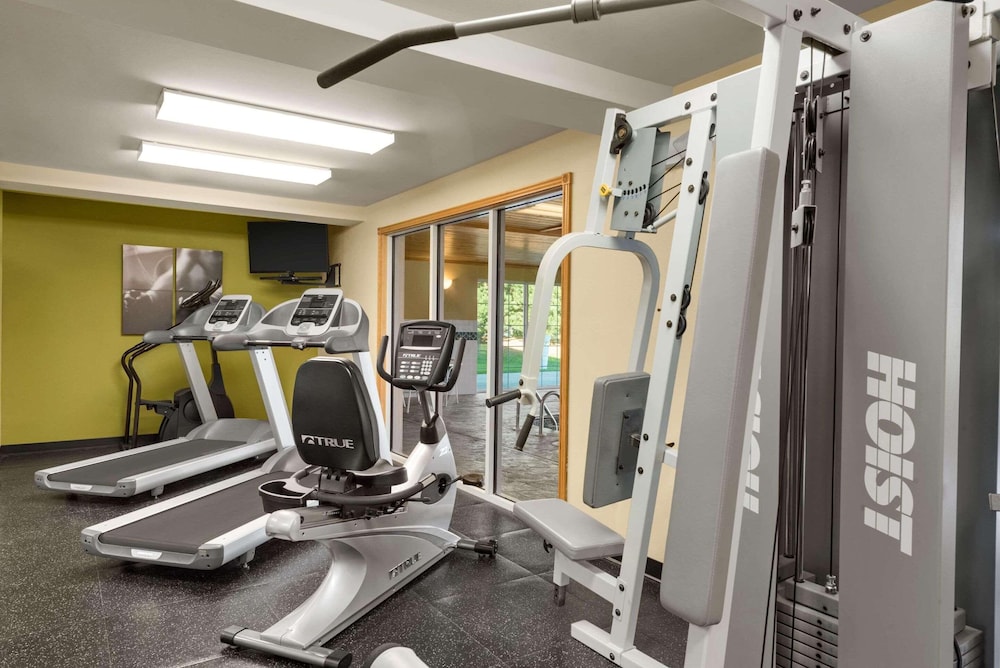 Country Inn & Suites by Radisson Milwaukee Airport WI - photo 26