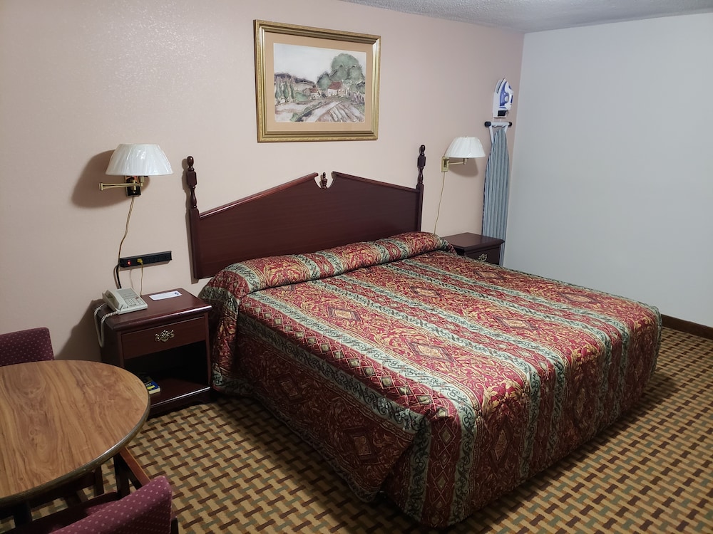 River Heights Motel - photo 3