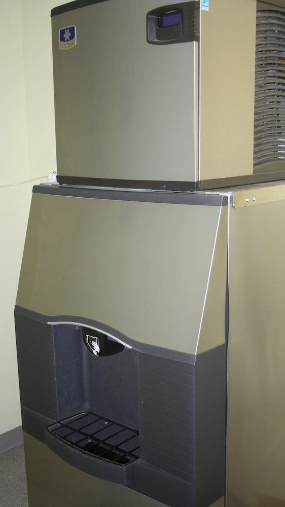 MainStay Suites Jacksonville near Camp Lejeune - photo 37