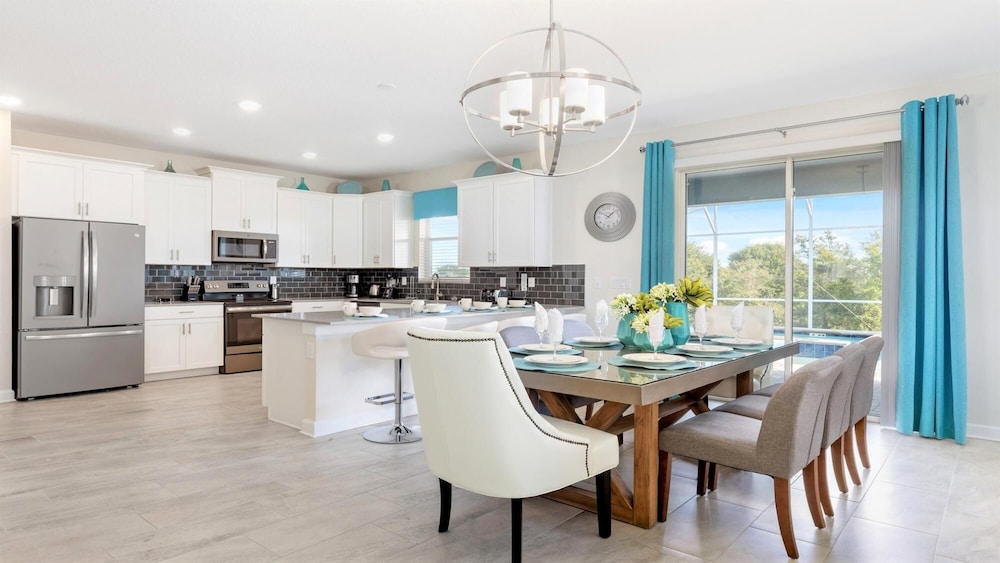 Spacious 6BR w Pool SPA With a Stunning Green View - featured photo