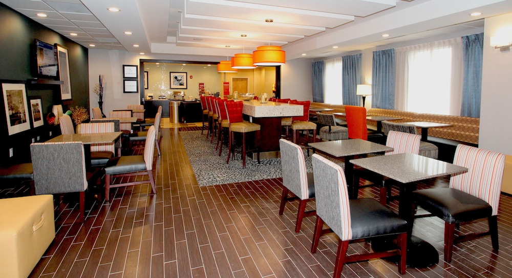 Hampton Inn Suffolk - photo 50