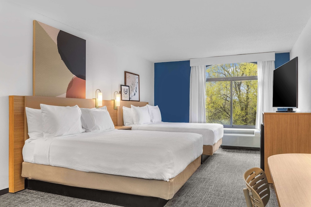 Spark by Hilton Charlotte Tyvola I 77 - photo 10