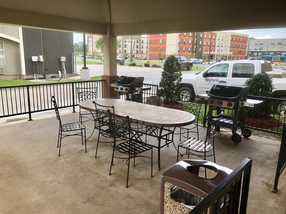 Candlewood Suites Lake Charles South by IHG - photo 30