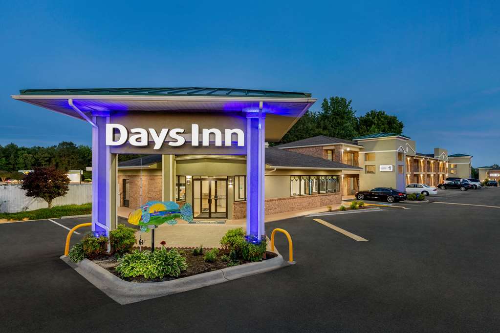 Days Inn by Wyndham Weldon Roanoke Rapids - photo 4