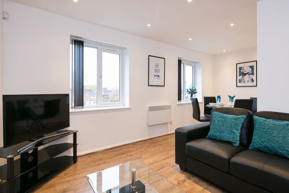 Bluestone Apartments Riverside — 4-Star Luxury Hotel in Salford, United Kingdom