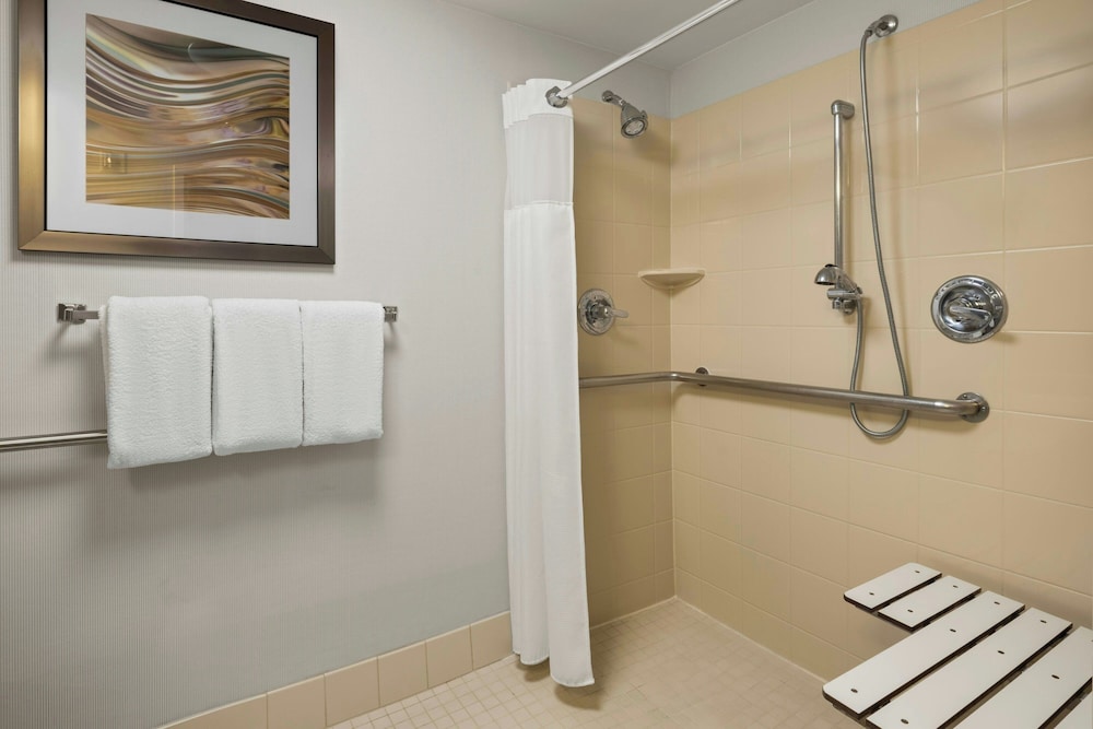 Courtyard by Marriott Rockford - photo 18