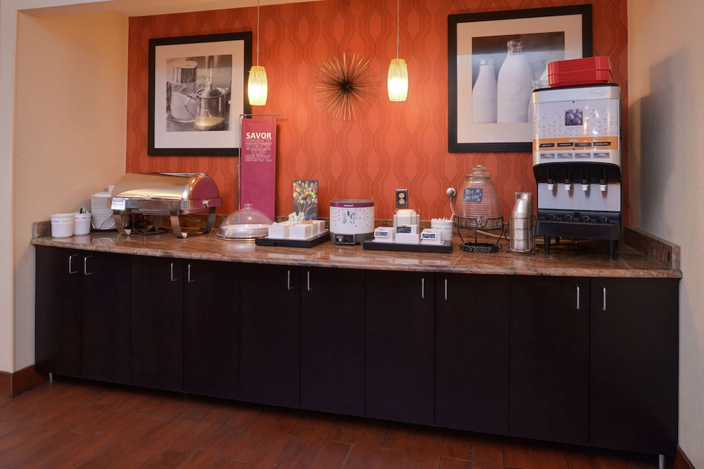 Hampton Inn Columbus East - photo 38