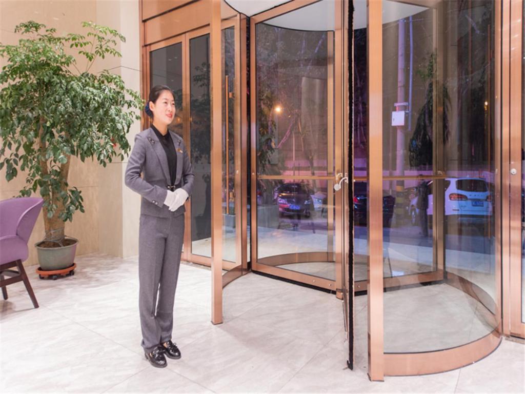 Lavande Hotels Xuzhou People Square in Xuzhou, People's Republic of China