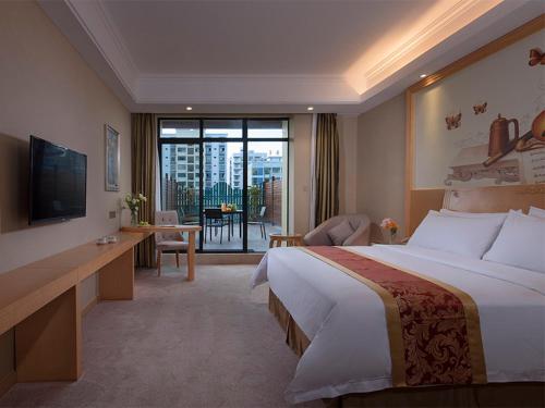 Vienna International Hotel — hotel in Qionghai