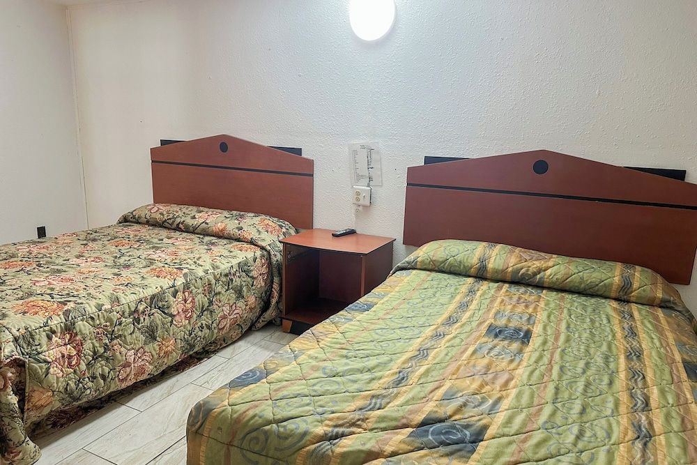 Shamrock Kings Inn By Oyo Marked Tree I 555 - photo 6