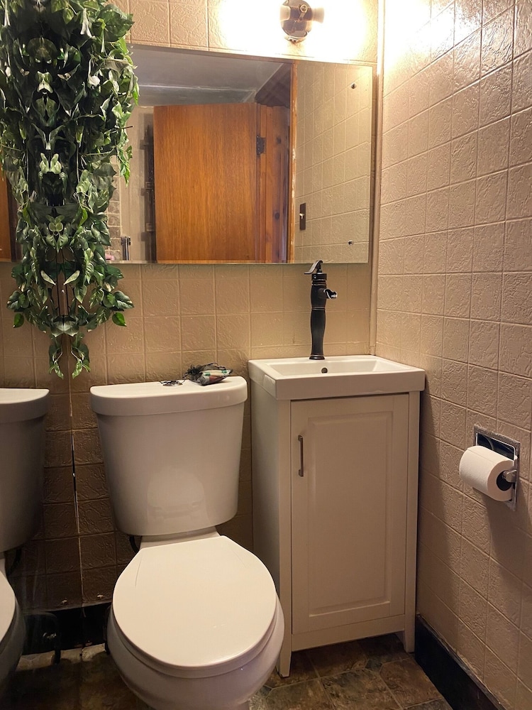 Roundtop Mountain Vista Cabins and Motel - photo 12