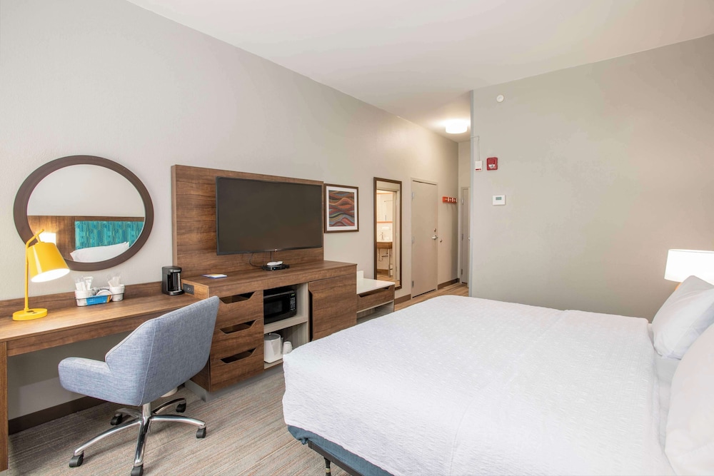 Hampton Inn Dry Ridge - photo 24