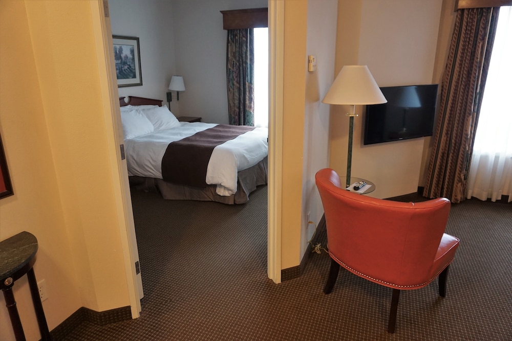 River Hills Hotel - photo 33