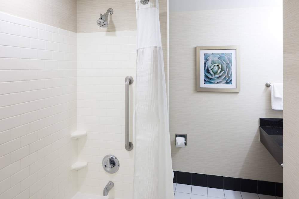 Fairfield Inn & Suites Phoenix Chandler Fashion Center - photo 17