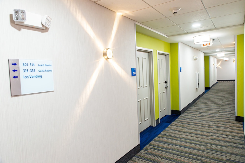 Holiday Inn Express Columbus Dublin by IHG - photo 49