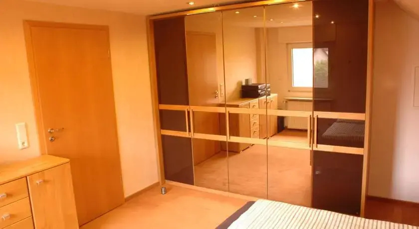 Messezimmer Krefeld — Krefeld — photo 2