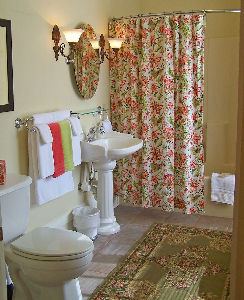 Lyndon House B&B - photo 39