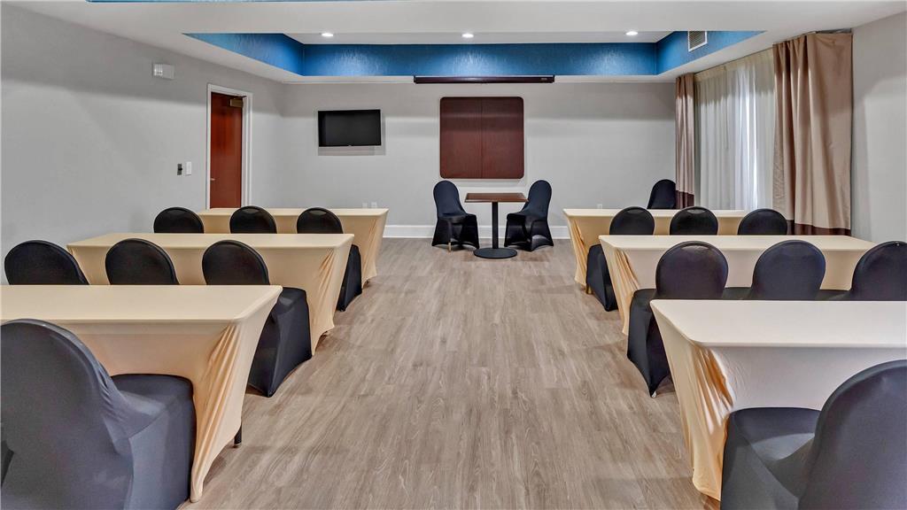 Comfort Suites Salisbury I 85 - photo 28