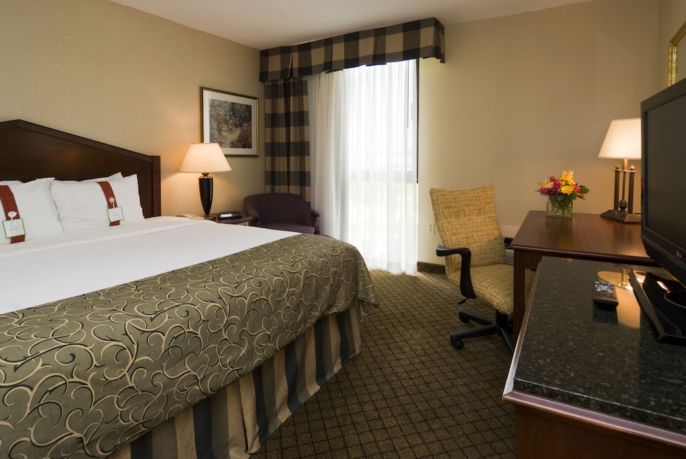 Holiday Inn Hotel & Suites Cincinnati Eastgate by IHG - photo 12