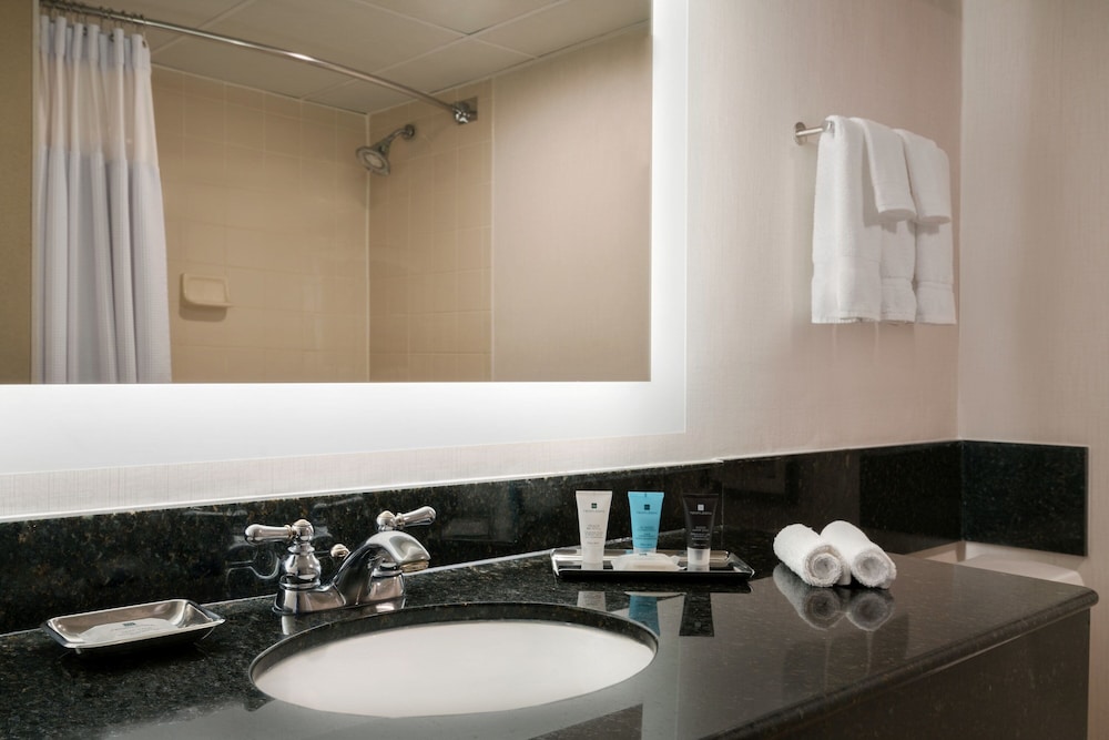 Crowne Plaza Englewood by IHG - photo 3