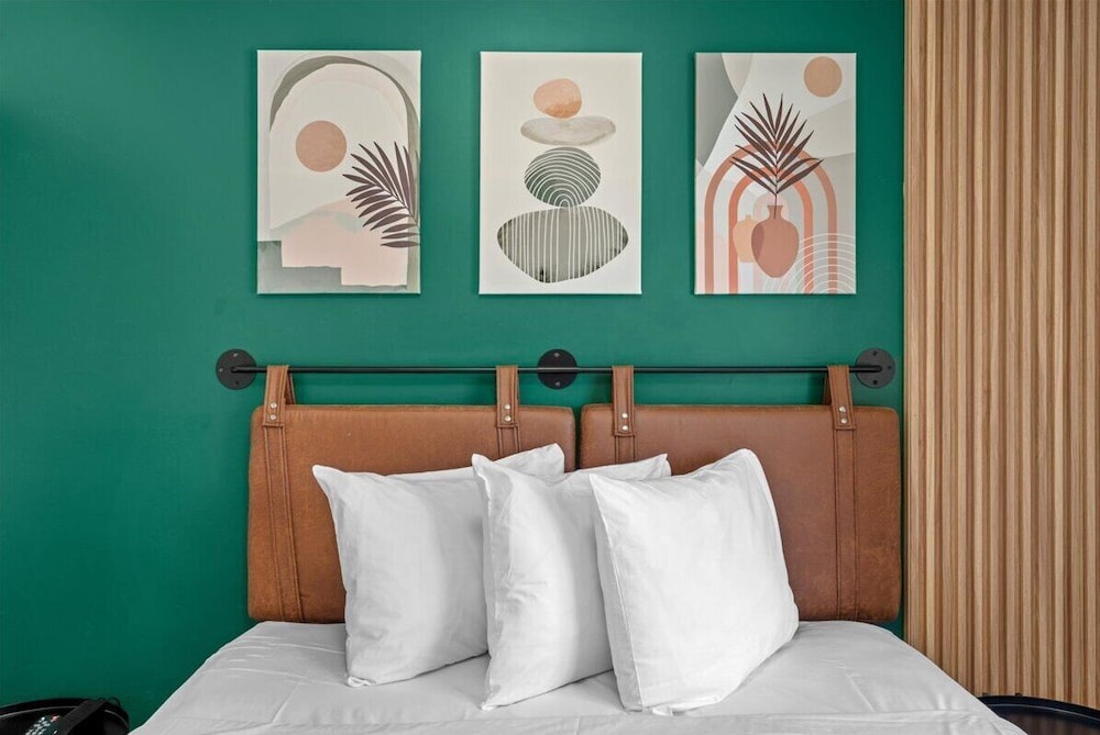 Le Bon Hotel Hollywood - featured photo