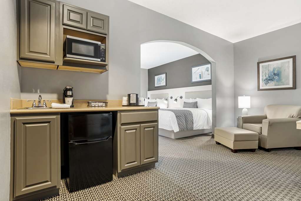 Best Western Plus Two Rivers Hotel & Suites - photo 7