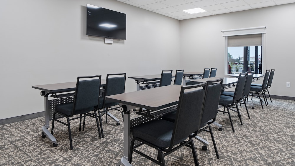 Candlewood Suites Perry National Fairground Area by IHG - photo 46