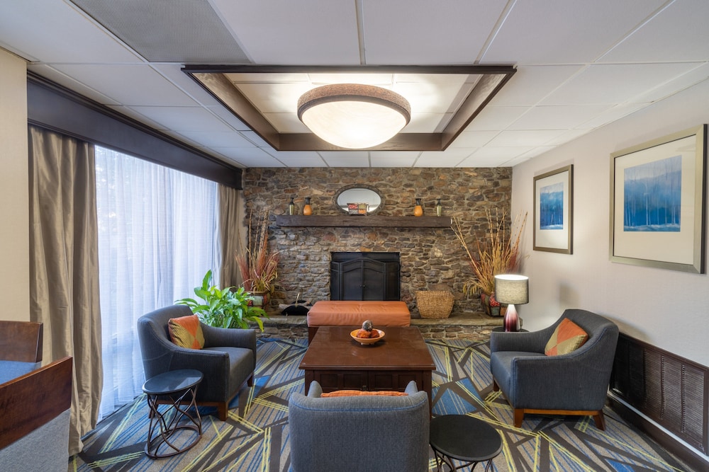 Holiday Inn Express Forsyth by IHG - photo 41