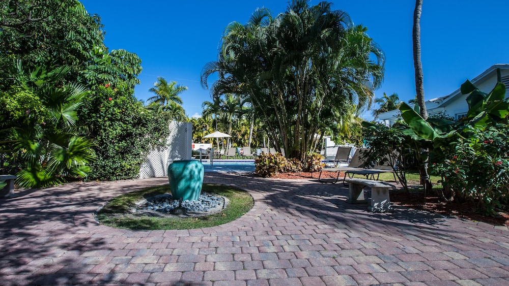 Olde Marco Island Inn and Suites - photo 27
