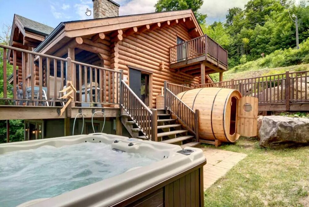 Chalet Grand Manitou — 4-Star Luxury Hotel in Mont-Tremblant, Canada