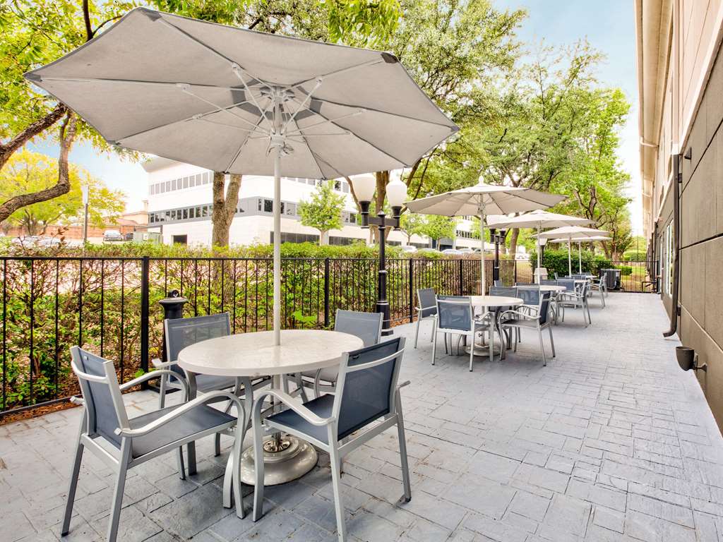 La Quinta Inn & Suites by Wyndham Dallas Las Colinas - photo 15