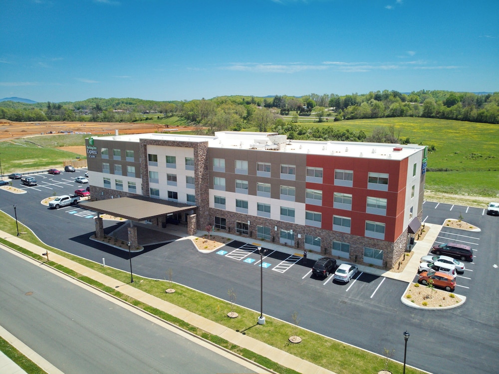 Holiday Inn Express & Suites Abingdon by IHG - photo 44