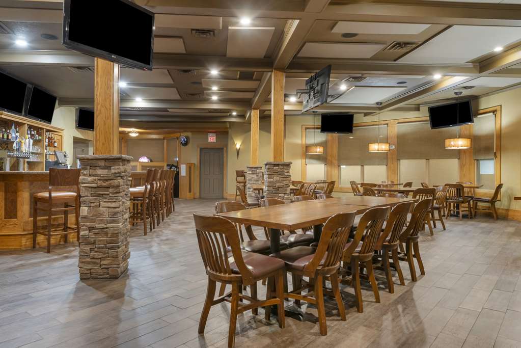 Best Western Plus Ramkota Hotel - photo 8