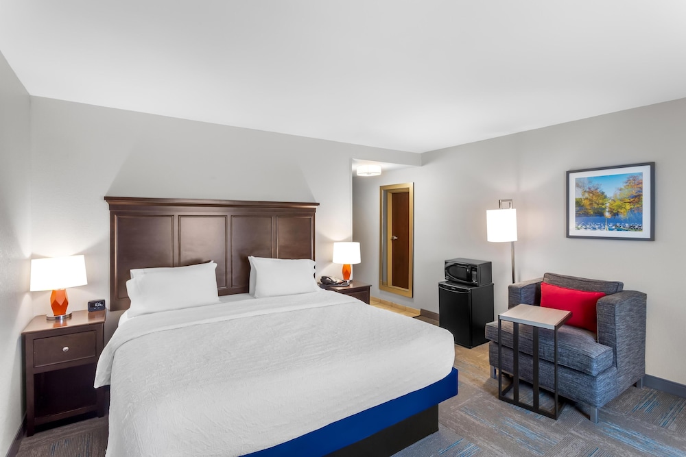 Hampton Inn Huntington University Area - photo 21