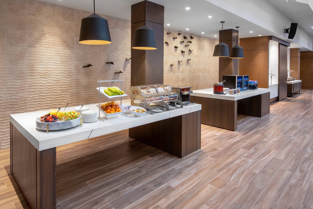 Marriott Madison West - photo 36
