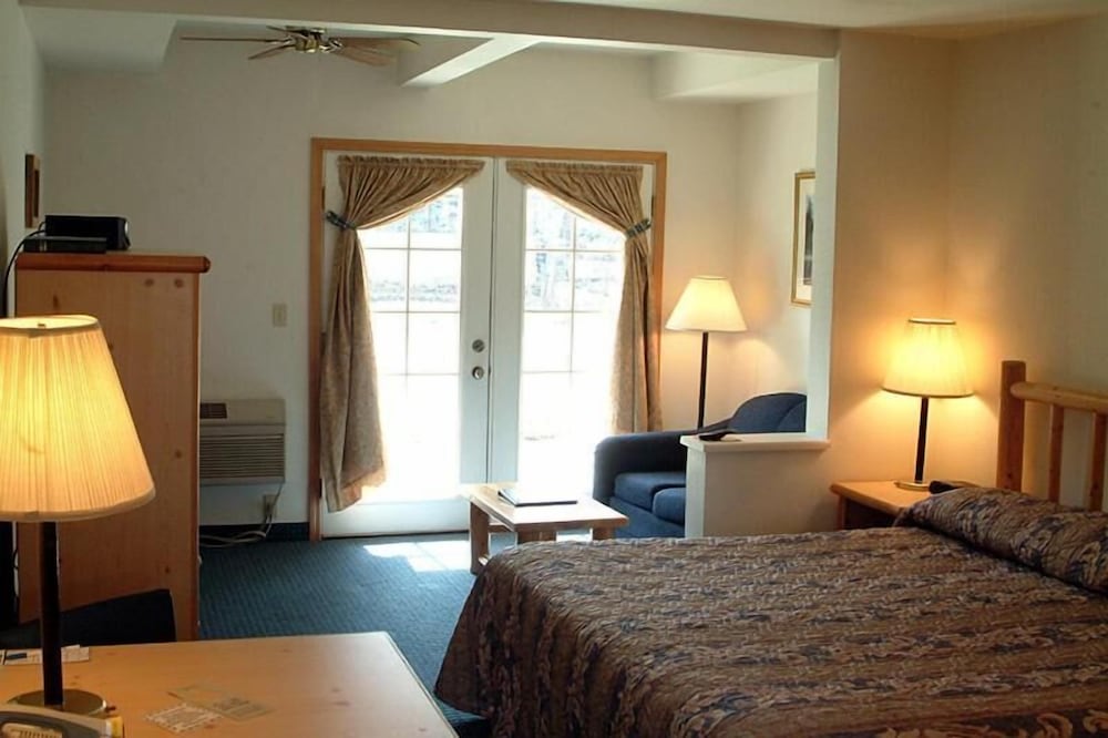 Edgewater Inn Shady Cove - photo 10