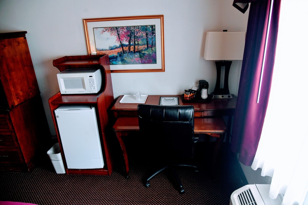 Douglas Inn & Conference Center - photo 16