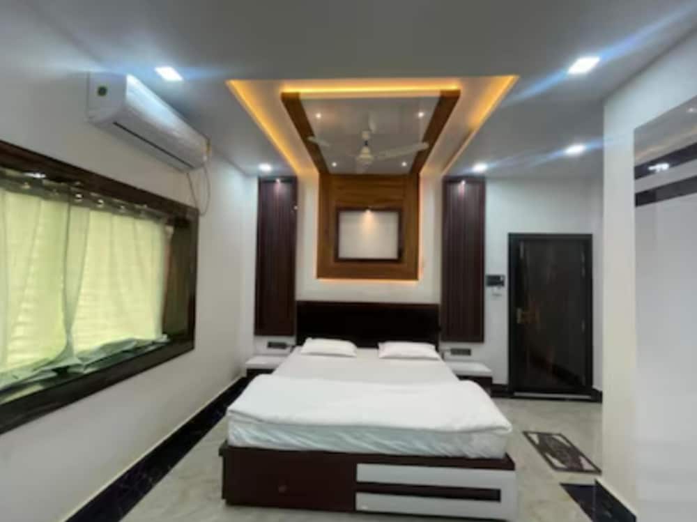 Hotel Anand Deluxe Begusarai — Begusarai
