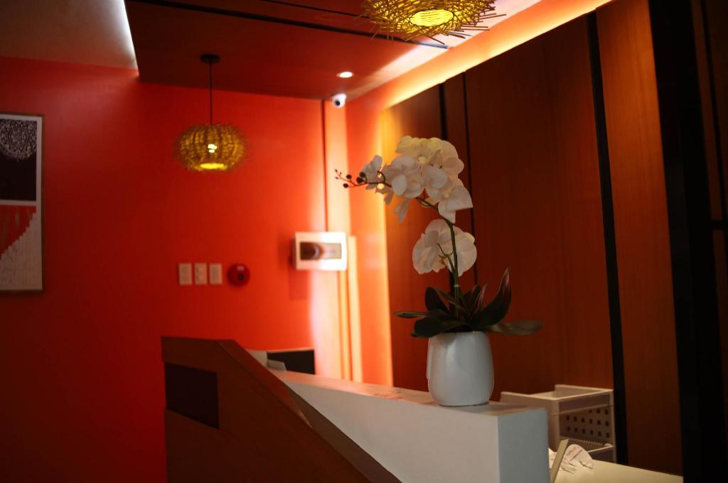 Jovinaj Travellers Inn - last minute hotel in Bula