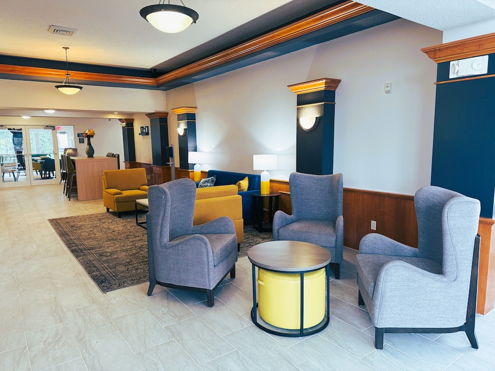 Sleep Inn & Suites Sheboygan I 43 - featured photo