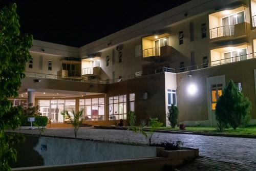 Golden Alpine Hotel and Resort — hotel in Jimeta