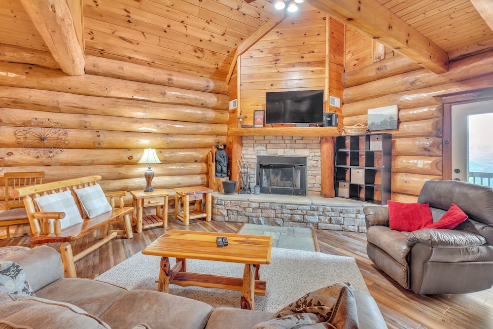 Sky Views Panoramic Views 2 Bedroom Cabin by Heavenly Views Resort - photo 10