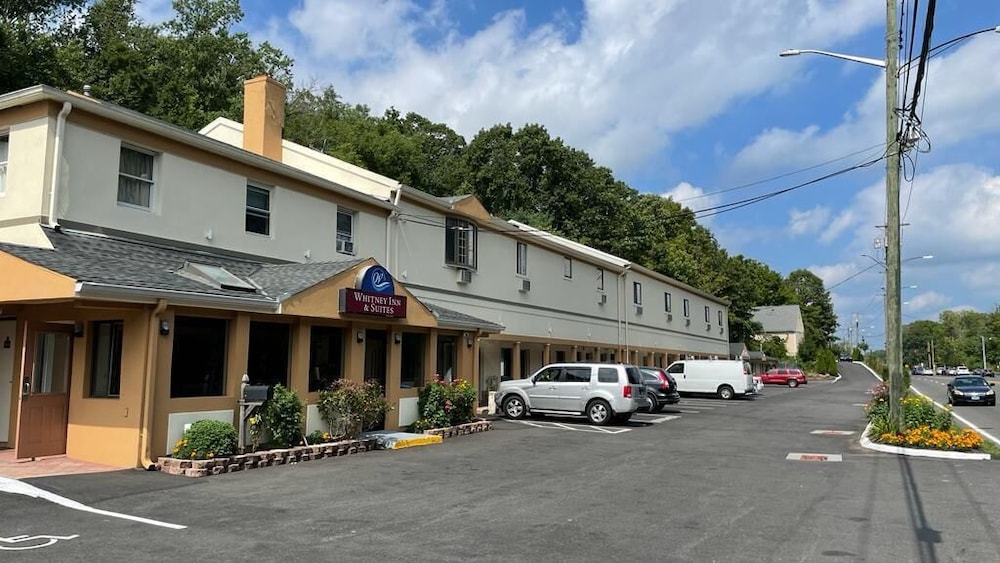 Whitney Inn & Suites — hotel in Hamden