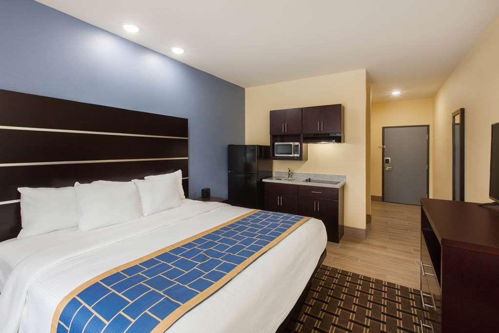 Days Inn by Wyndham Baton Rouge Airport - photo 10