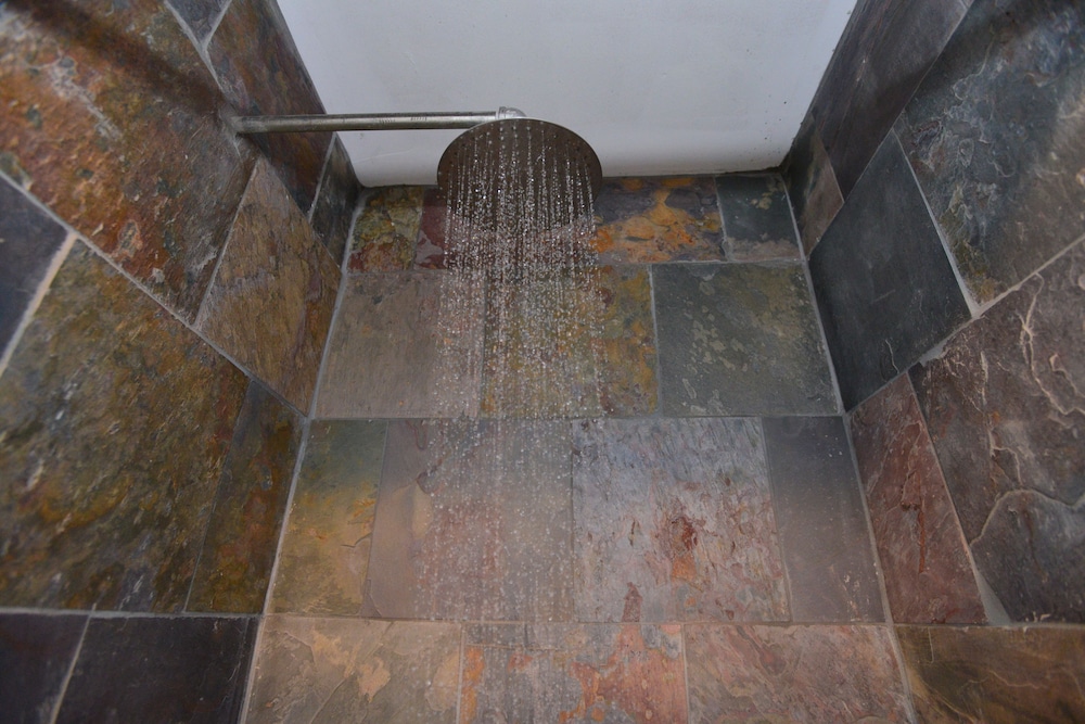 Explore Hotel & Hostel - photo 4