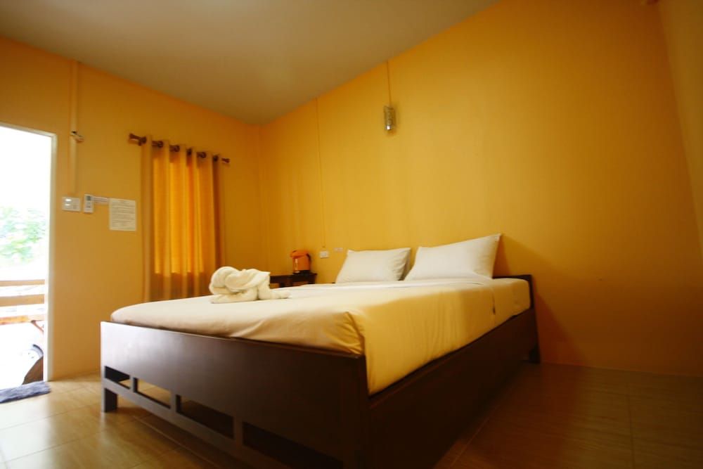 Bansuratwadee Resorts — Laem Sing