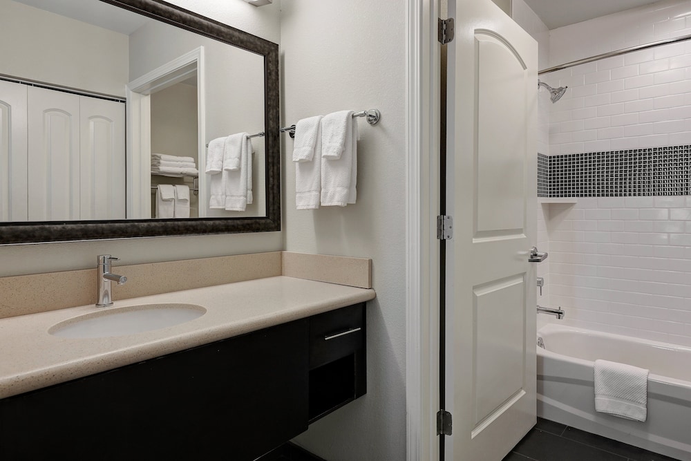 Staybridge Suites Washington D.C. Greenbelt IHG - photo 19