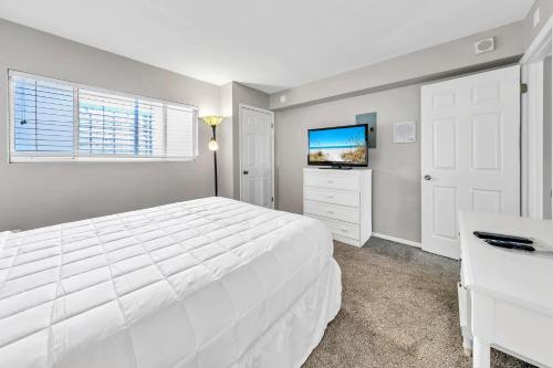 Regency Towers 623 - photo 12