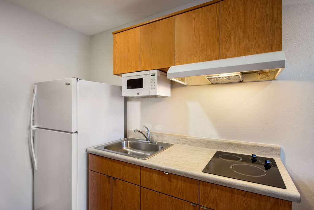 WoodSpring Suites Columbus Southeast - photo 20