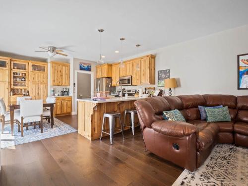 The Eagle’s Nest ski tennis golf in Vail, United States